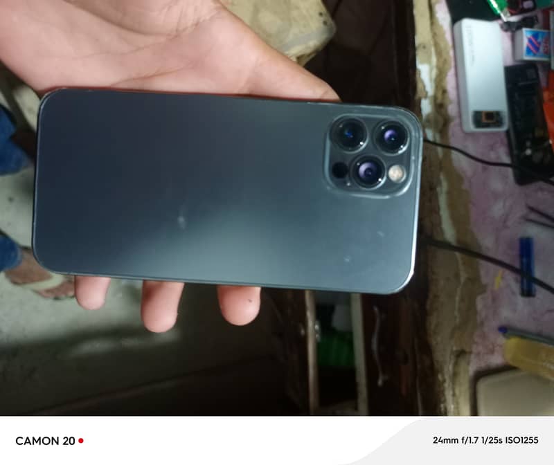 Apple iPhone 12 Pro 4