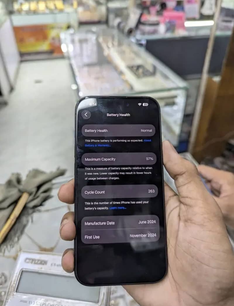 Apple iPhone 15 Pro 2