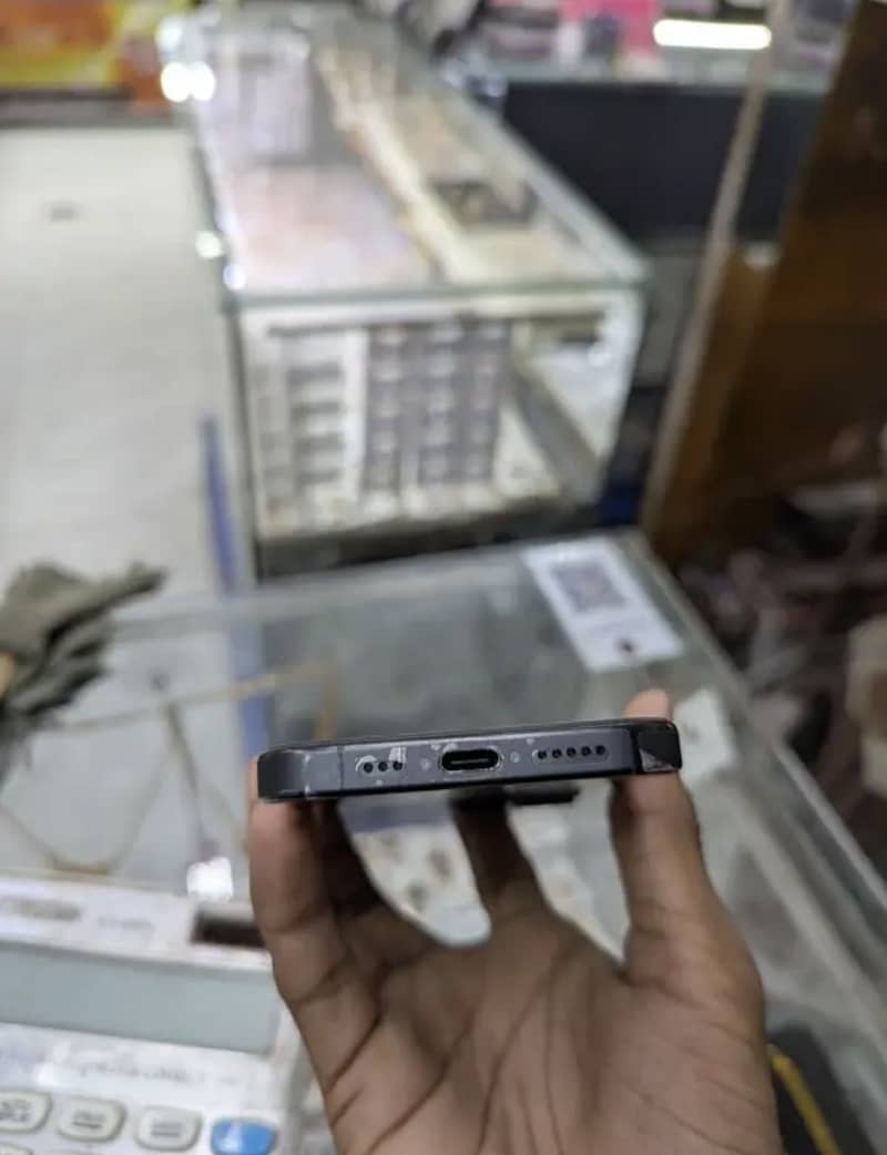 Apple iPhone 15 Pro 5