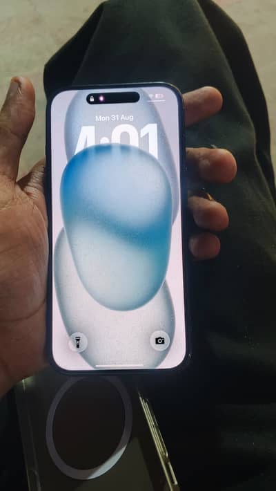 Apple iPhone 15