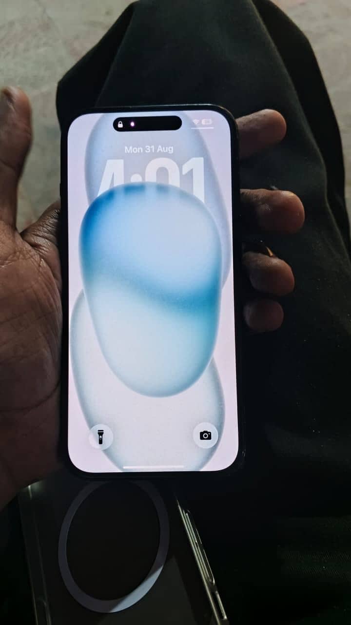 Apple iPhone 15 1