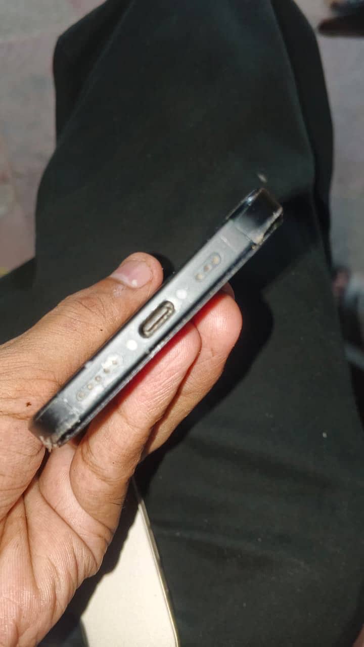 Apple iPhone 15 2