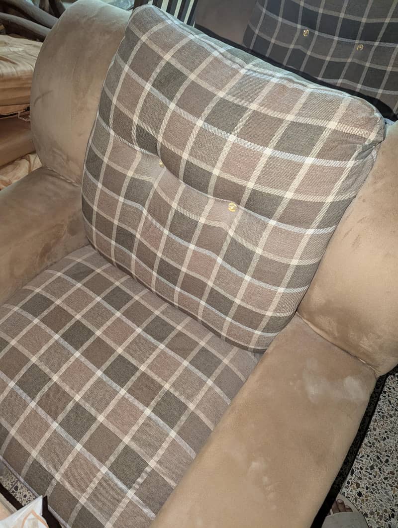 Sofa 5 Seater 1