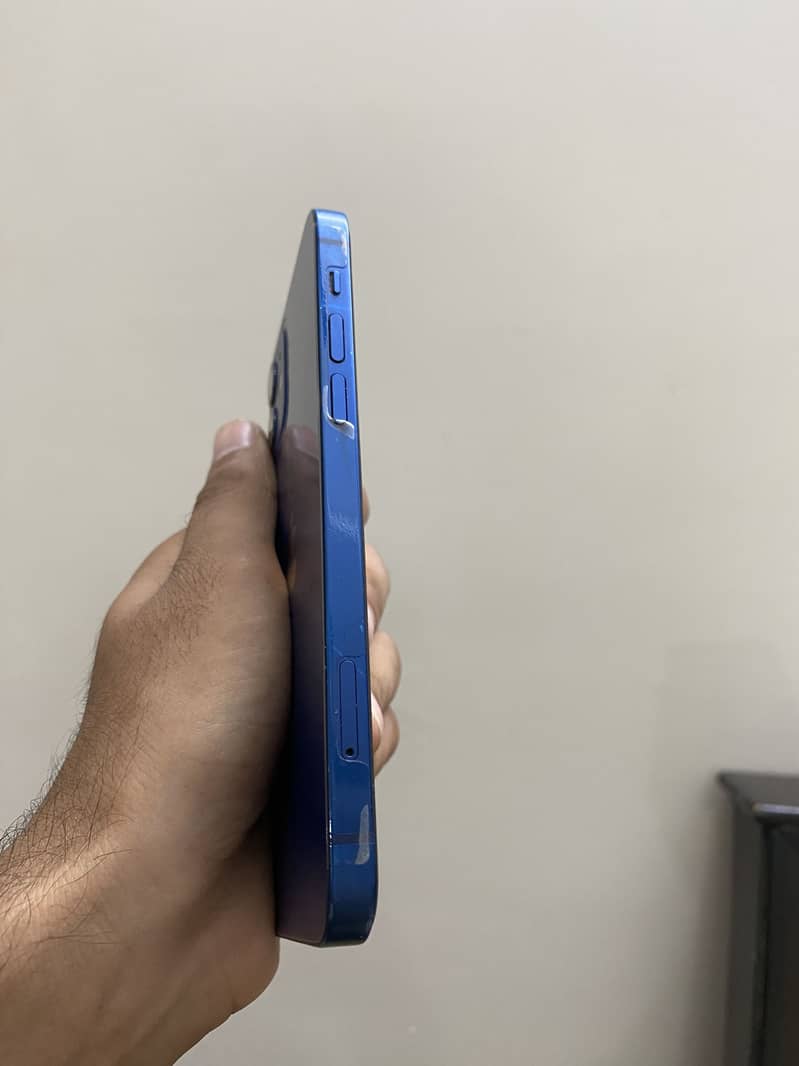 Apple iPhone 12 2