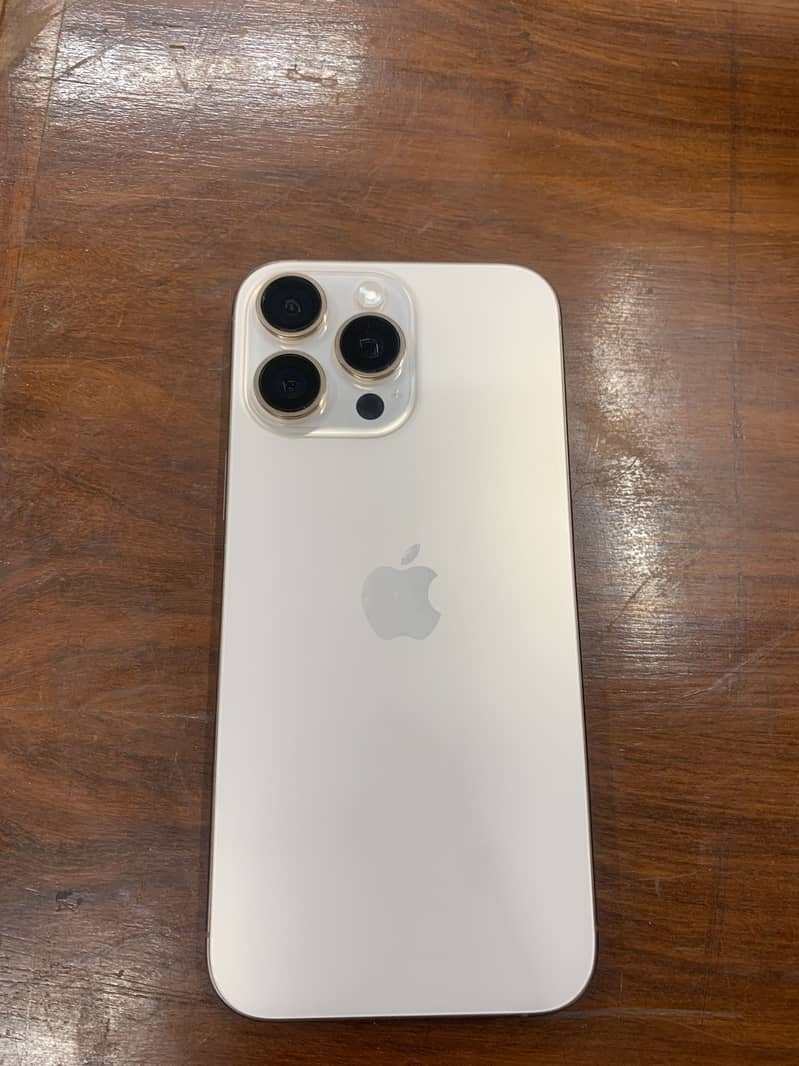 Apple iPhone 16 Pro Max 0