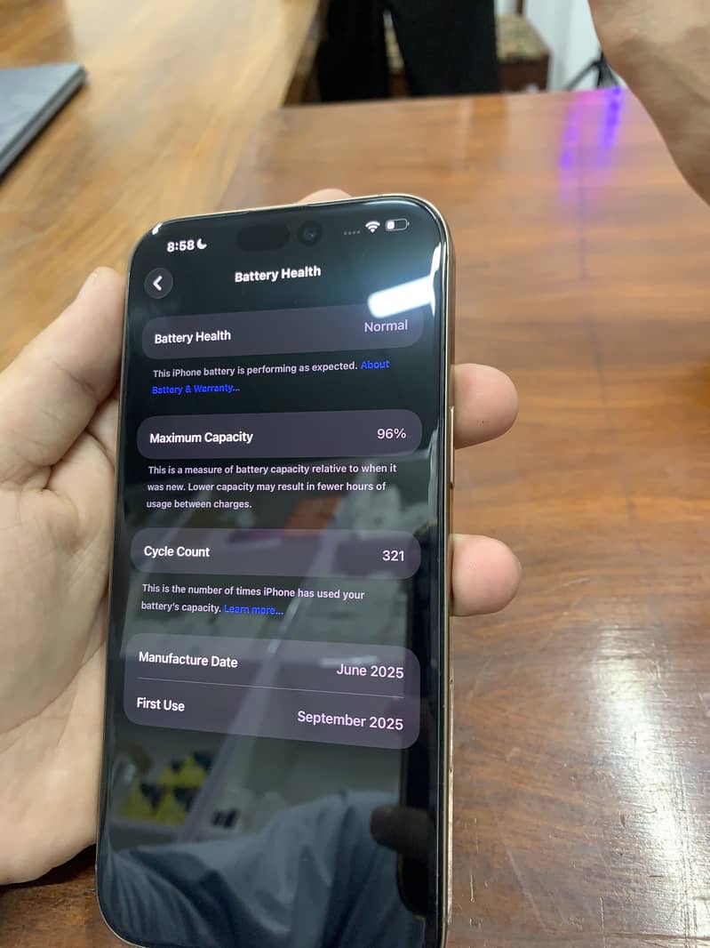 Apple iPhone 16 Pro Max 3