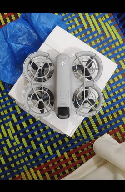 DJI NEO 1