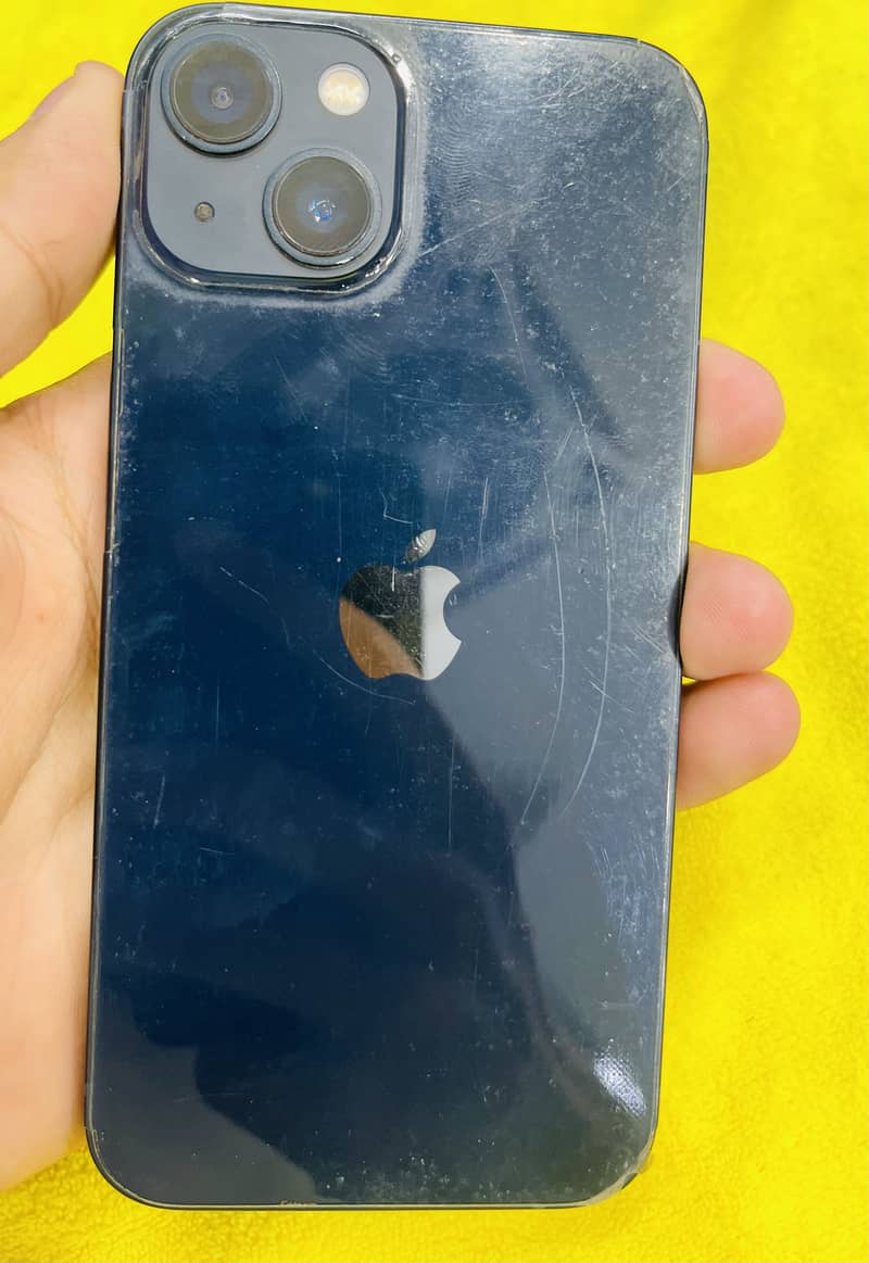 Apple iPhone 13 5