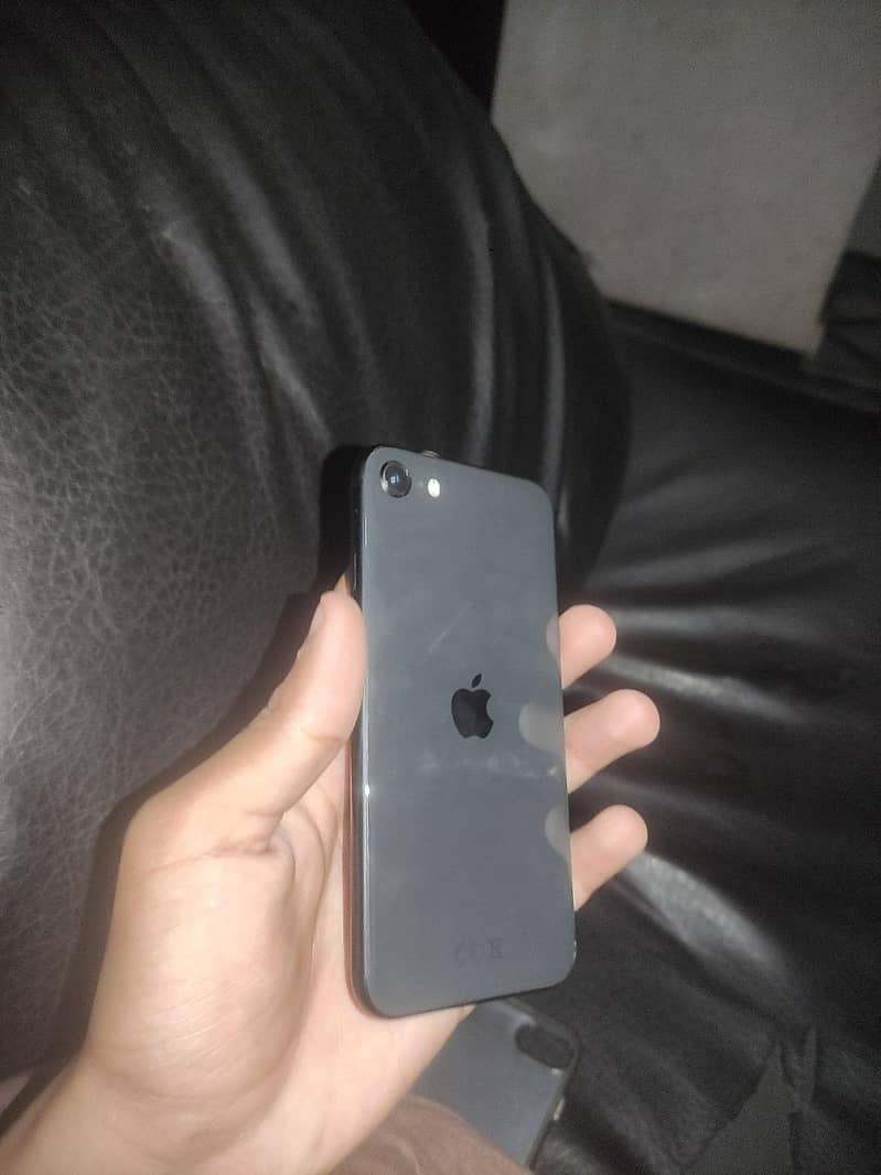 Apple iPhone SE 3 1