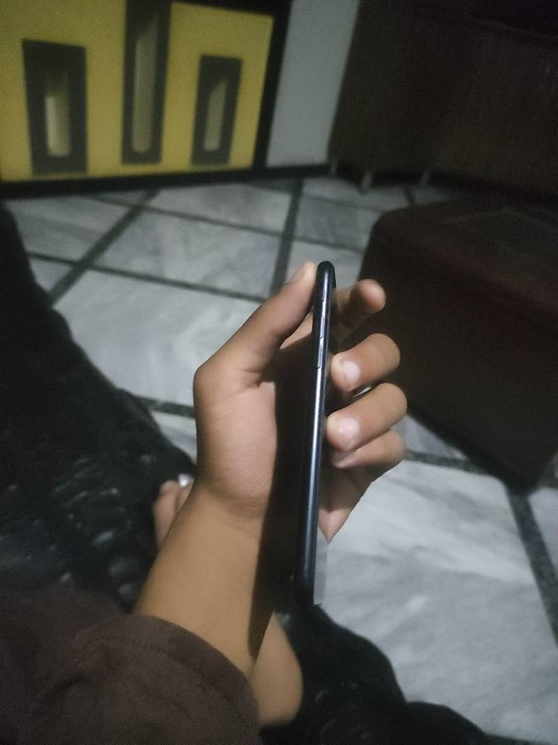 Apple iPhone SE 3 3
