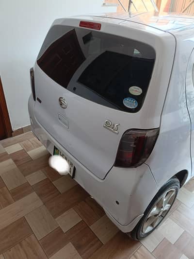 Daihatsu Mira 2012