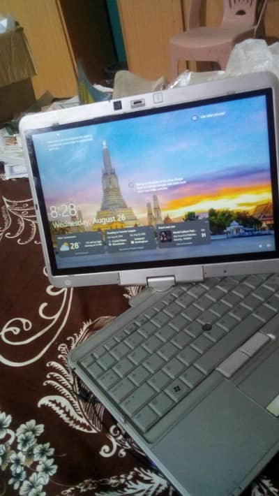 HP Elitebook core i5, touchscreen laptop with stylus pen and SSD
