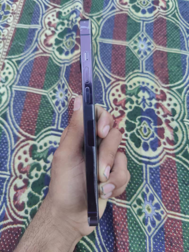 Apple iPhone 14 Pro Max 0