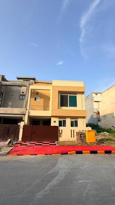 Rawalpindi Bahria town phase8 5marla double unit house available for Sale