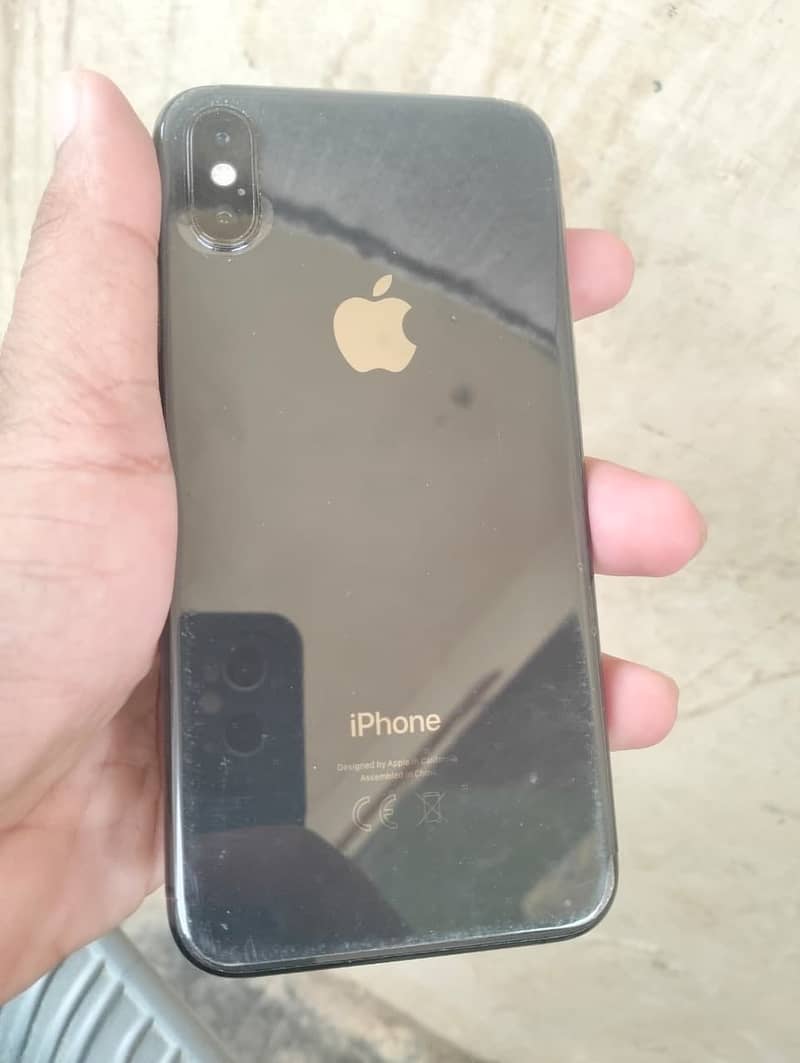 Apple iPhone XS 1