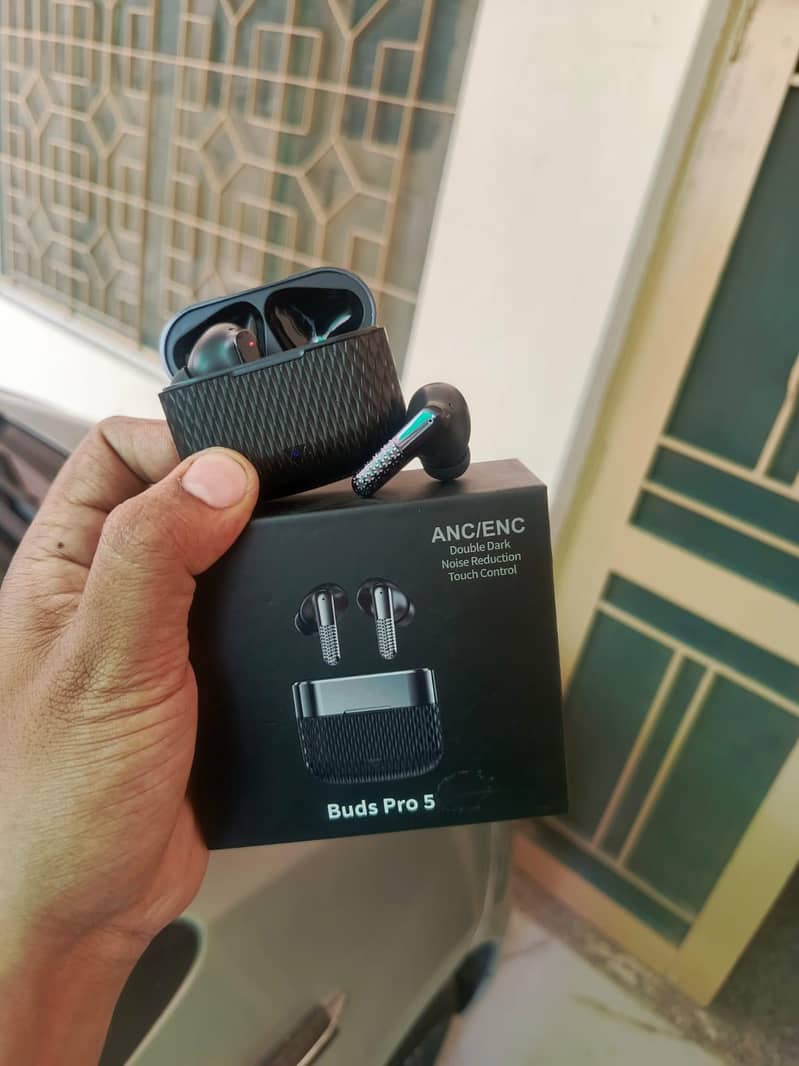 Buds pro 1