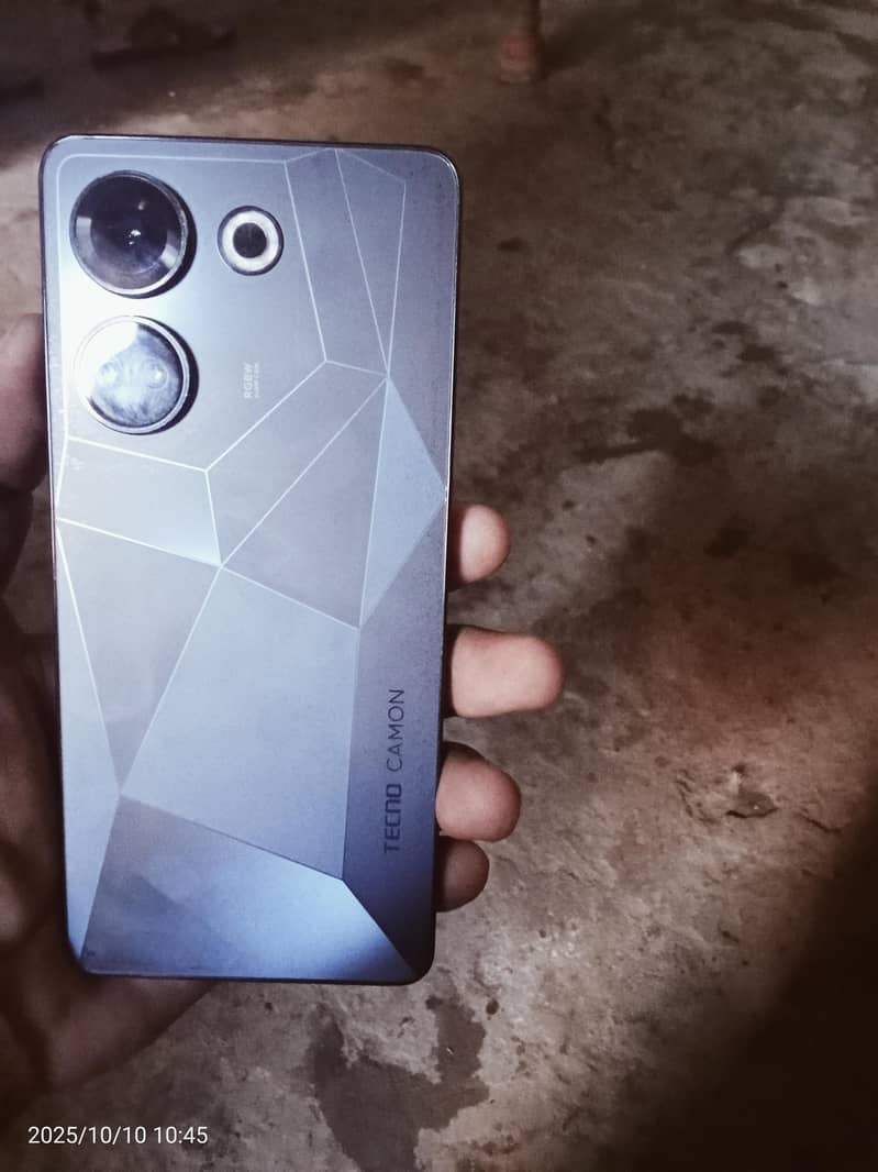Tecno CAMON 20 2
