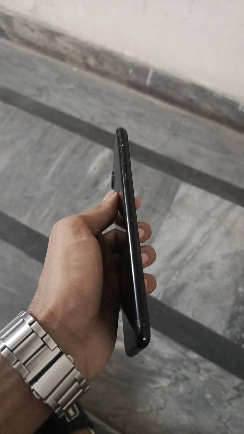 Apple iPhone 7 Plus 2