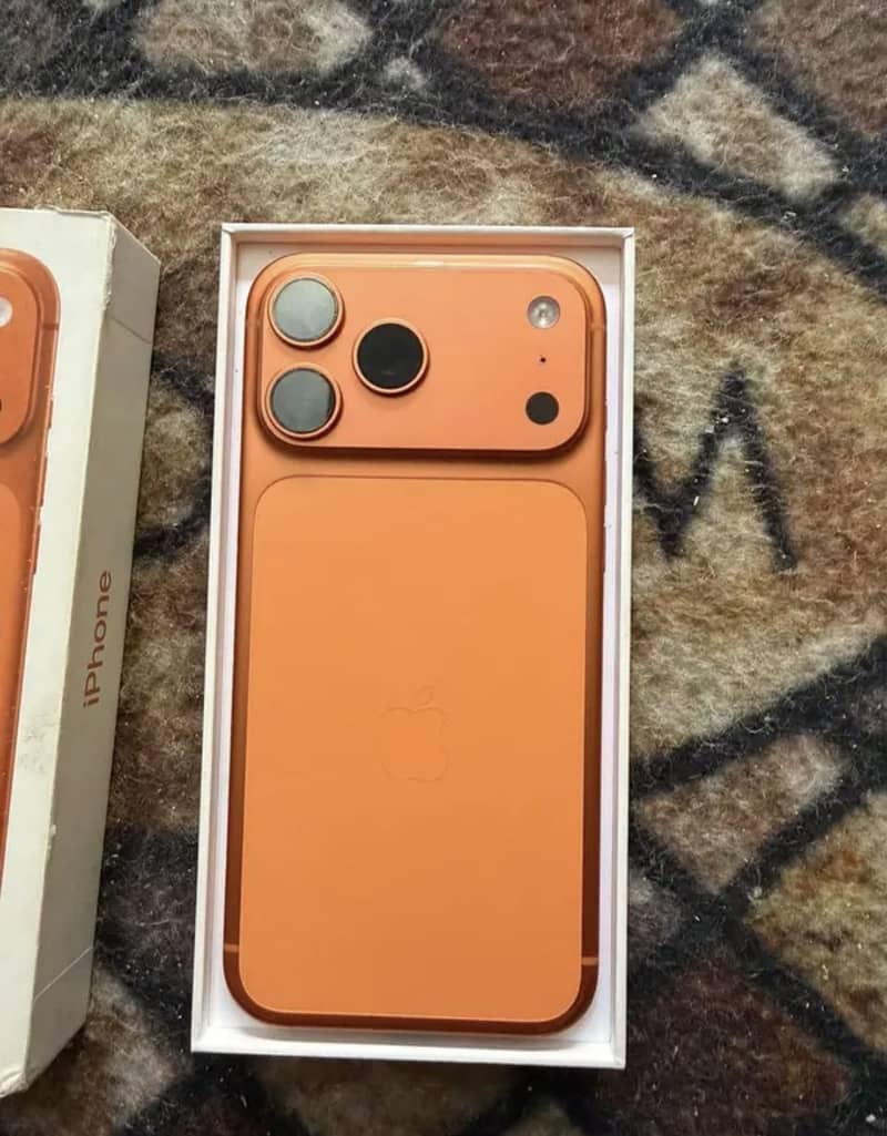 Apple iPhone 17 Pro Max 1