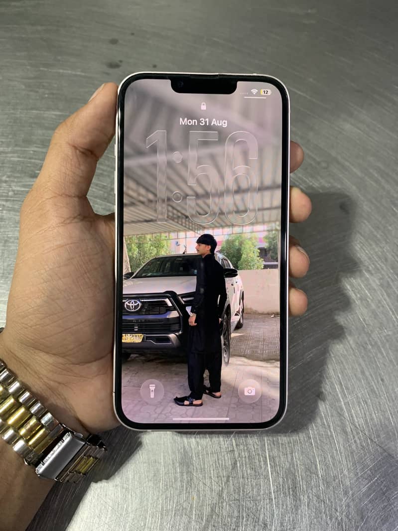 Apple iPhone 13 1