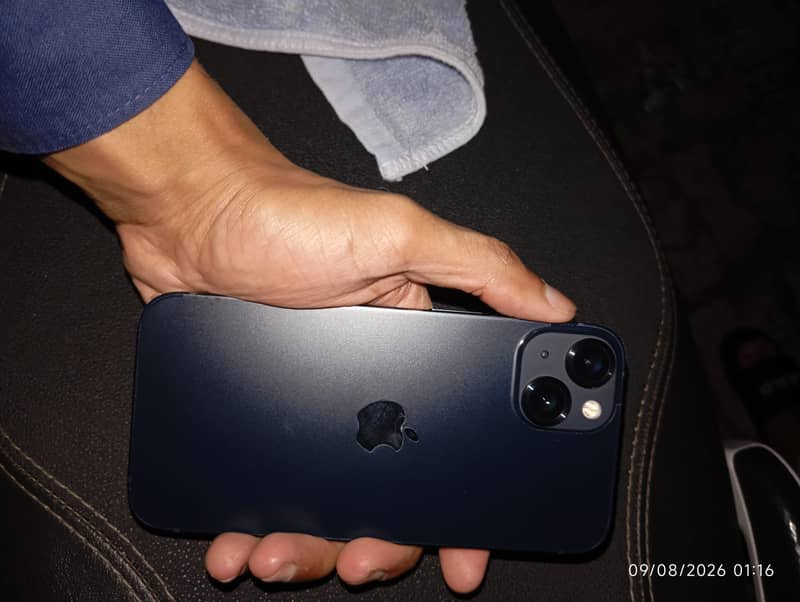 Apple iPhone 13 1