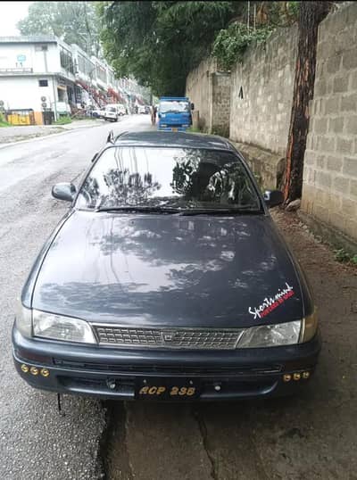 Toyota Corolla XE 2000