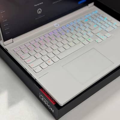 Lenovo Legion 7i – Gaming Monster | RTX 4070 | 32GB RAM | 1TB SSD