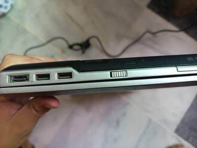 Dell latitude in good conditions neat and clean h
