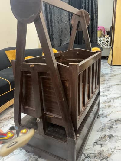 baby cot plus swing and wheel lock with big draw