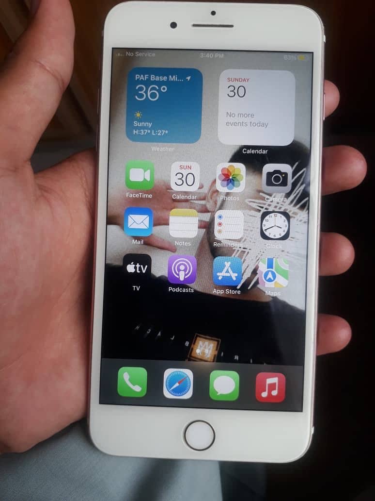 Apple iPhone 7 Plus 1