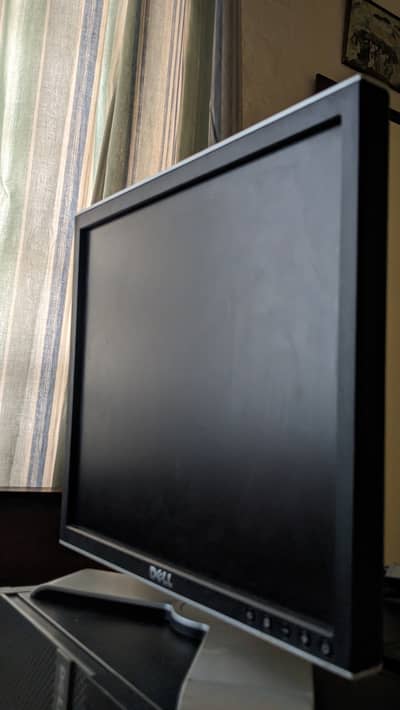 DELL 17 INCH MONITOR FOR SALE