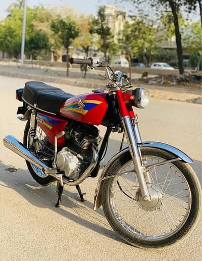 Honda 125 cc bike urgent for sale 03278130349