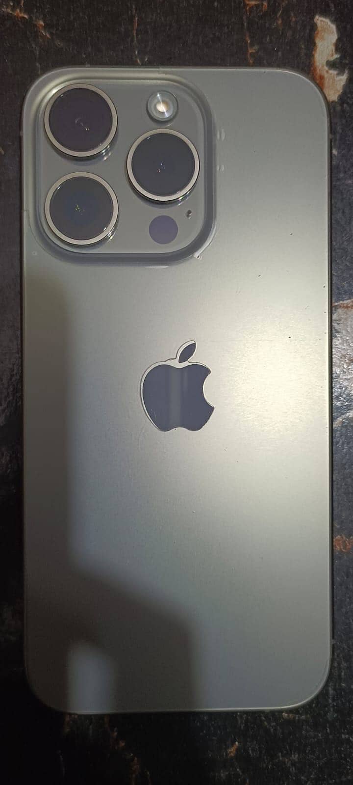 Apple iPhone 15 Pro 0