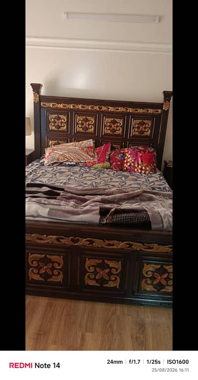 wooden bed with 2 side tables