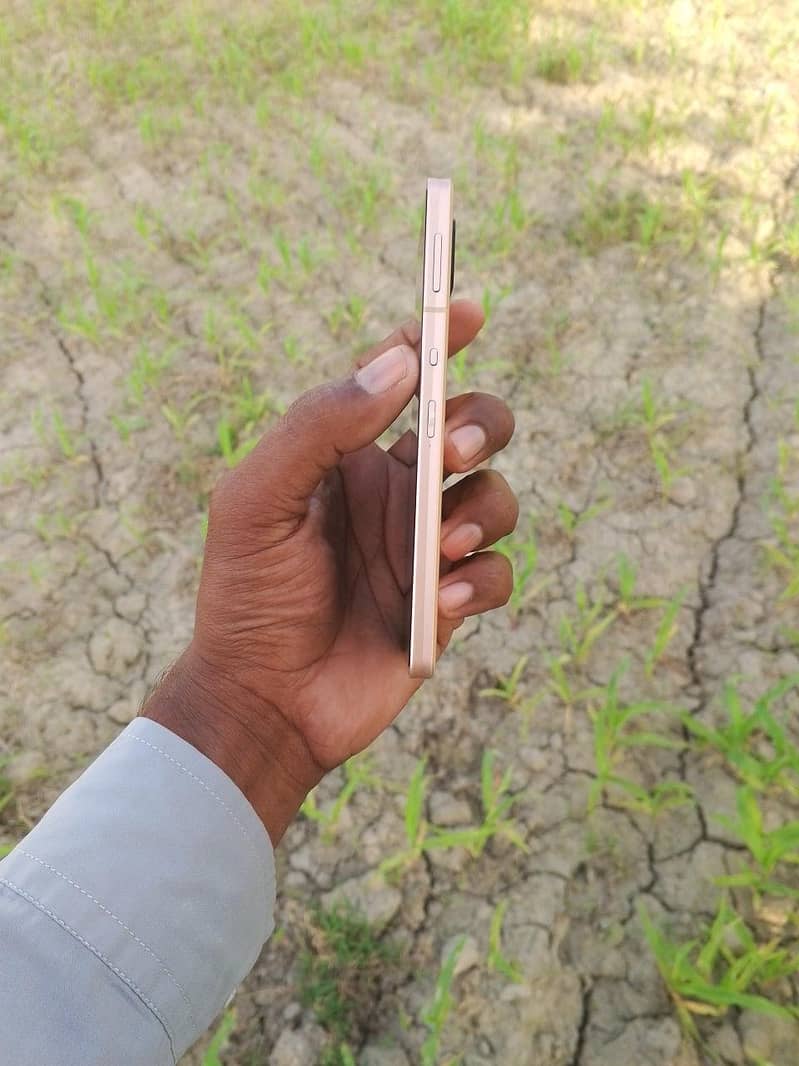 Sharp Aquos Sense 1