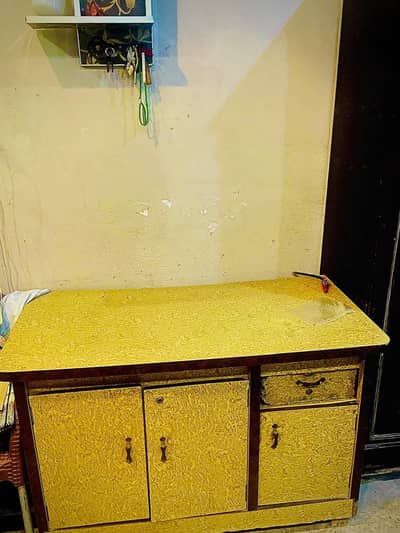 Very good condition wooden iron stand with boxes