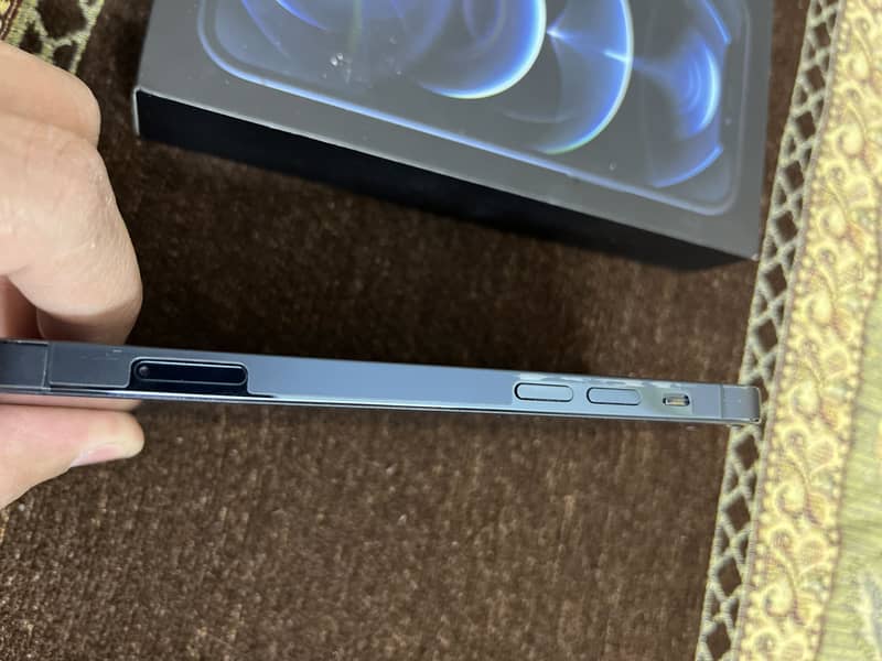 Apple iPhone 12 Pro 3