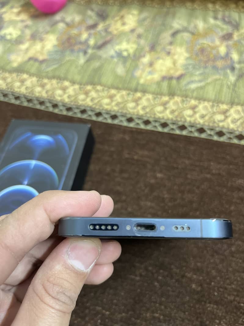 Apple iPhone 12 Pro 4