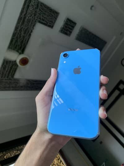 Apple iPhone XR
