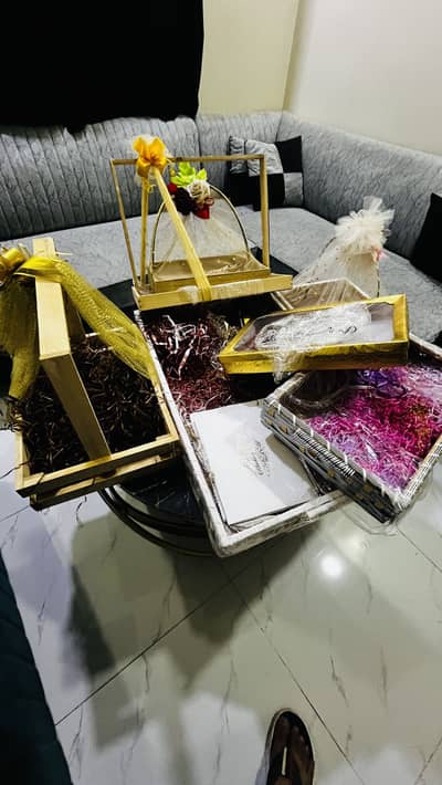 Wooden and acrylic gift boxes