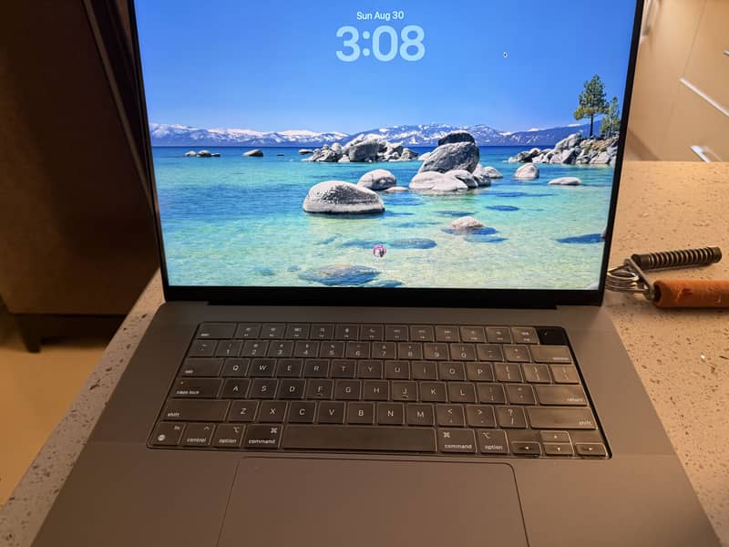 Macbook M1 Pro 4