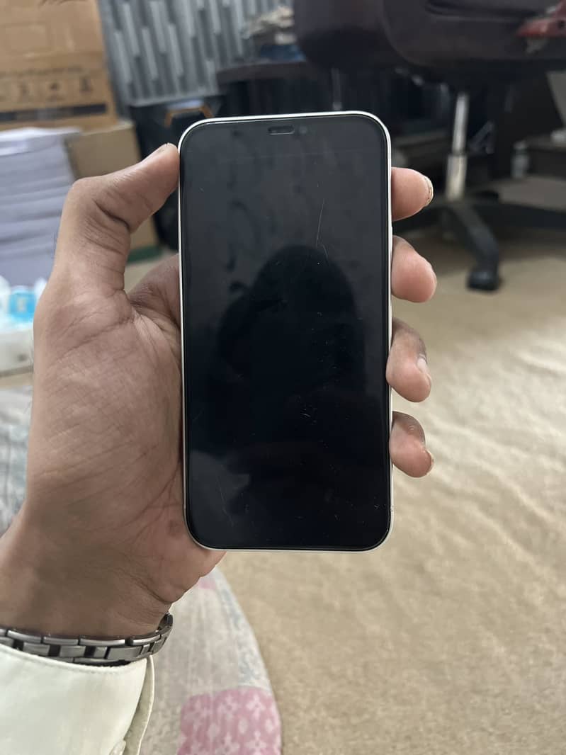 Apple iPhone 12 2