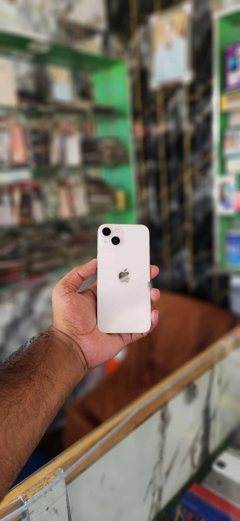 Apple iPhone 13 2