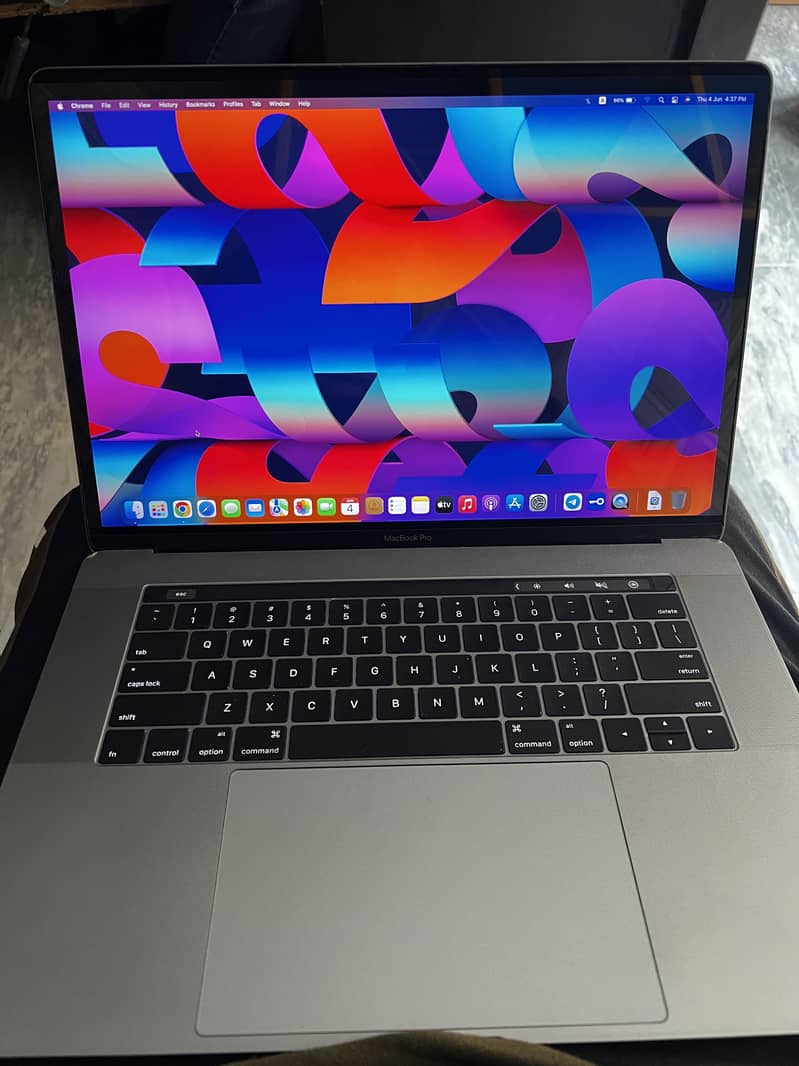 MAC BOOK PRO 2016 1