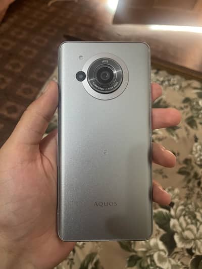 Sharp Aquos r7 for Sale