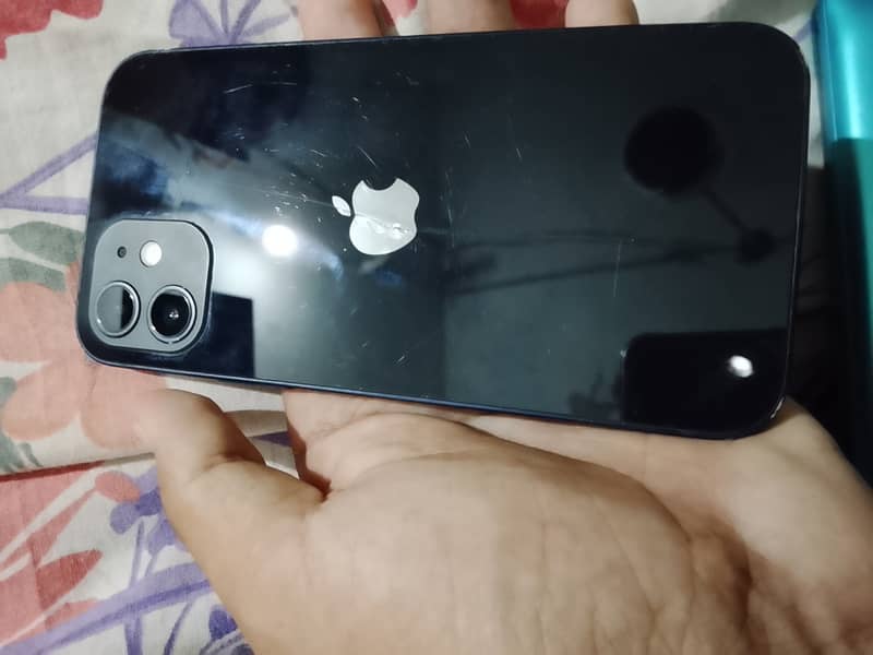 Apple iPhone 12 3