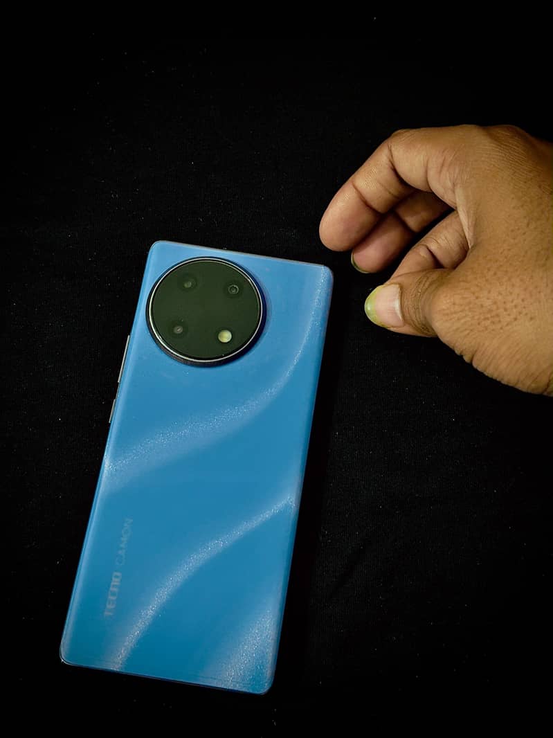Tecno CAMON 30S 3