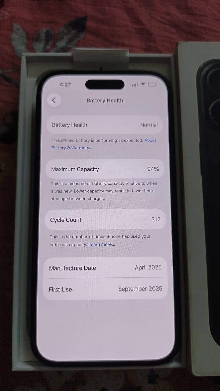 Apple iPhone 16 4