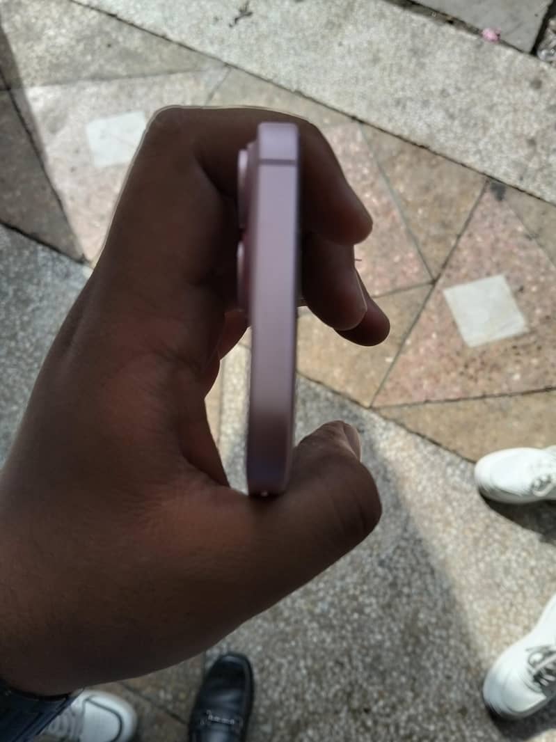 Apple iPhone 15 plus 2