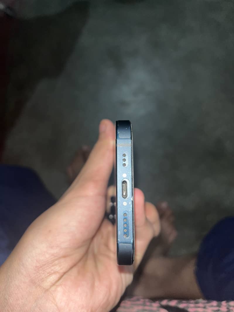 Apple iPhone 13 1